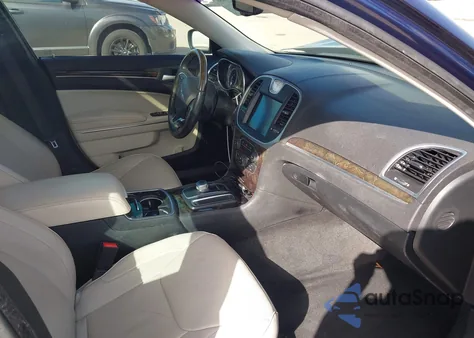 2016 Chrysler 300C z USA, uszkodzony, nr VIN 2C3CCAEG0GH105566